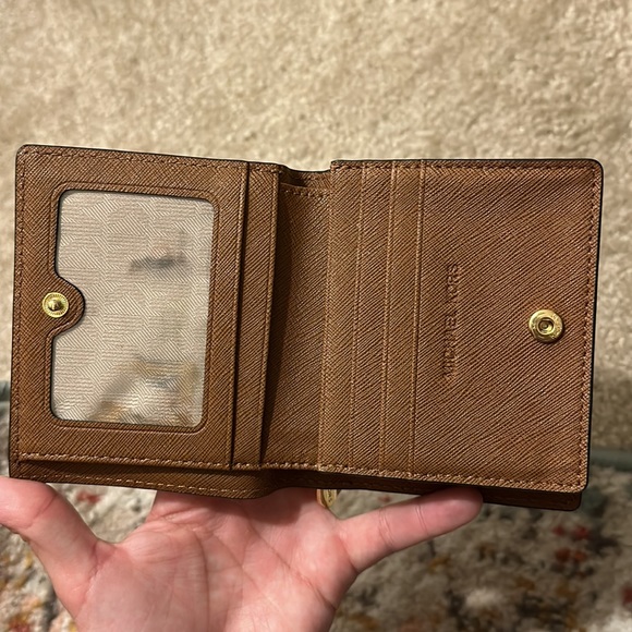 Michael Kors Wallet - Picture 2 of 6